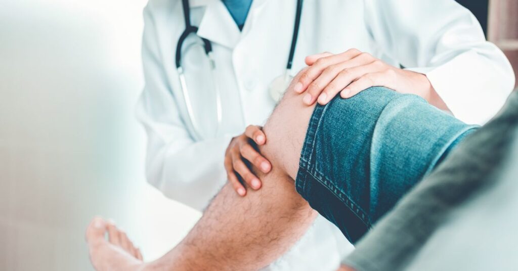 Post Operative Knee Physical Therapy Treatment - Premier Therapy Boca Raton Medical professional providing post operative knee physical therapy care